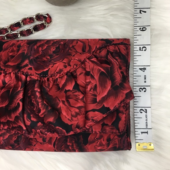 WHBM Black Red Rose Floral Wristlet Clutch EUC - Picture 5 of 8